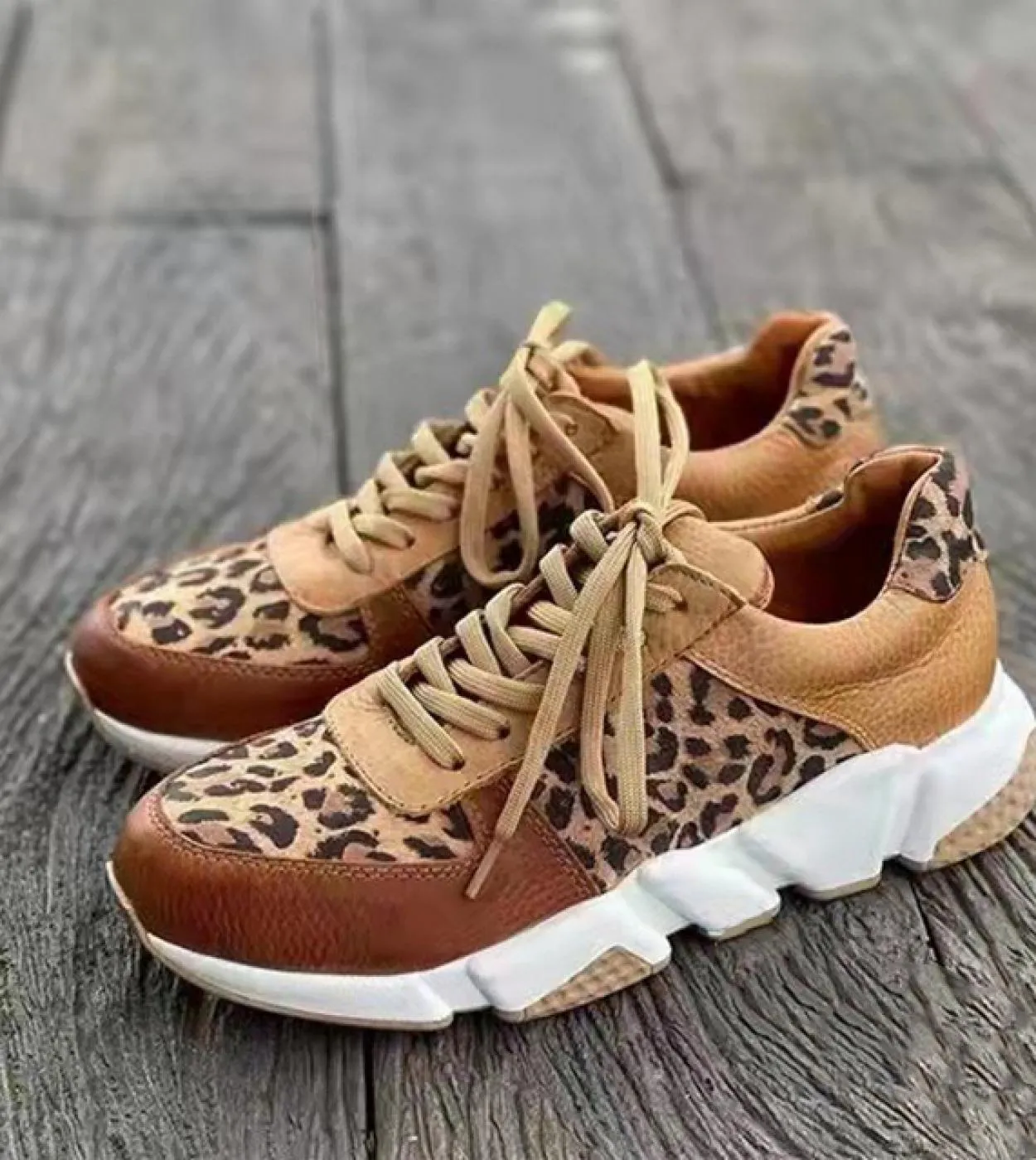 Leopard Women Casual Sneakers Comfort Platform Lace Up Scarpe da passeggio femminili Fashion Punta tonda Matching Color Ladies S