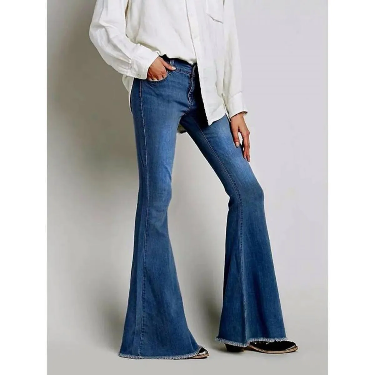 Pantaloni da donna in denim 2023 pantaloni a zampa larga autunnali e invernali a vita alta Jeans slim a vita alta da donna da uf